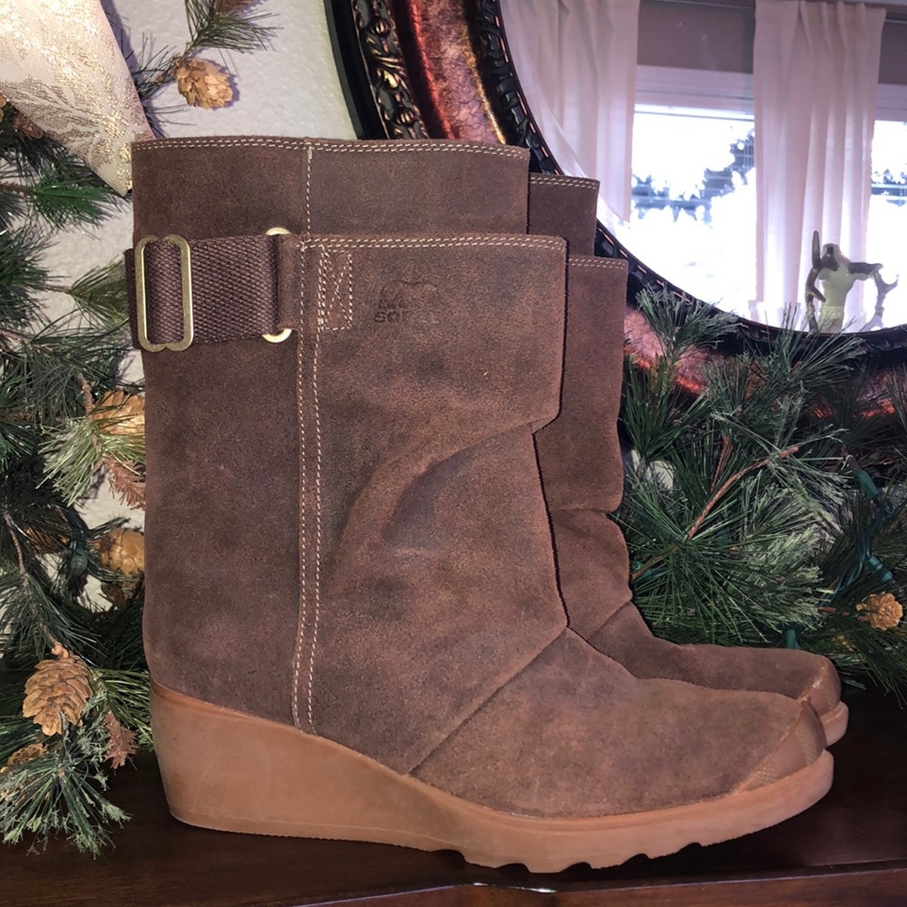 $30 Brown Sorels. Size 10